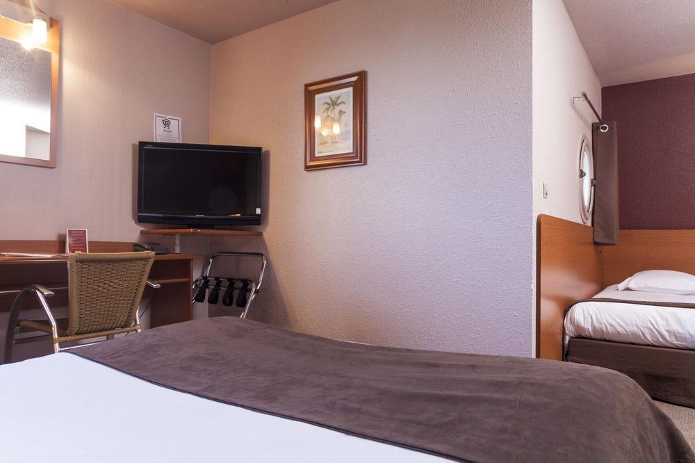 Authentic By Balladins Valenciennes Aéroport Hotel 3*